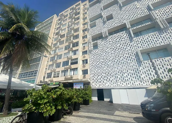 STUDIO com entrada na Av Atlântica praia de Copacabana, próximo de Ipanema, ar , Wi-Fi e Netflix, pauloangerami AA3806 Rio de Janeiro